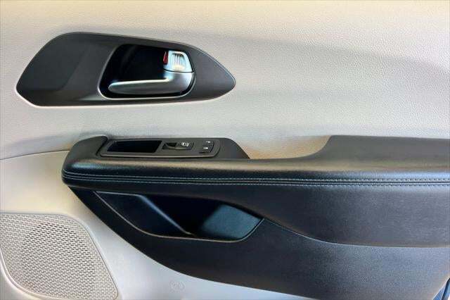 2021 Chrysler Pacifica Touring Roseville CA