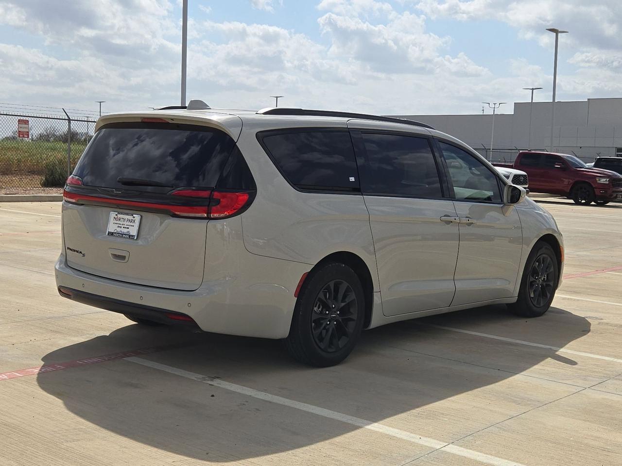 2021 Chrysler Pacifica Touring