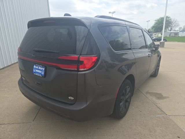2021 Chrysler Pacifica Touring West Burlington IA