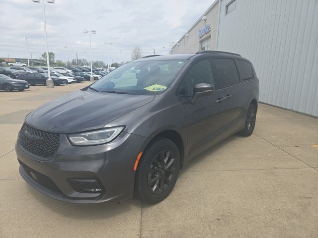 2021 Chrysler Pacifica Touring West Burlington IA