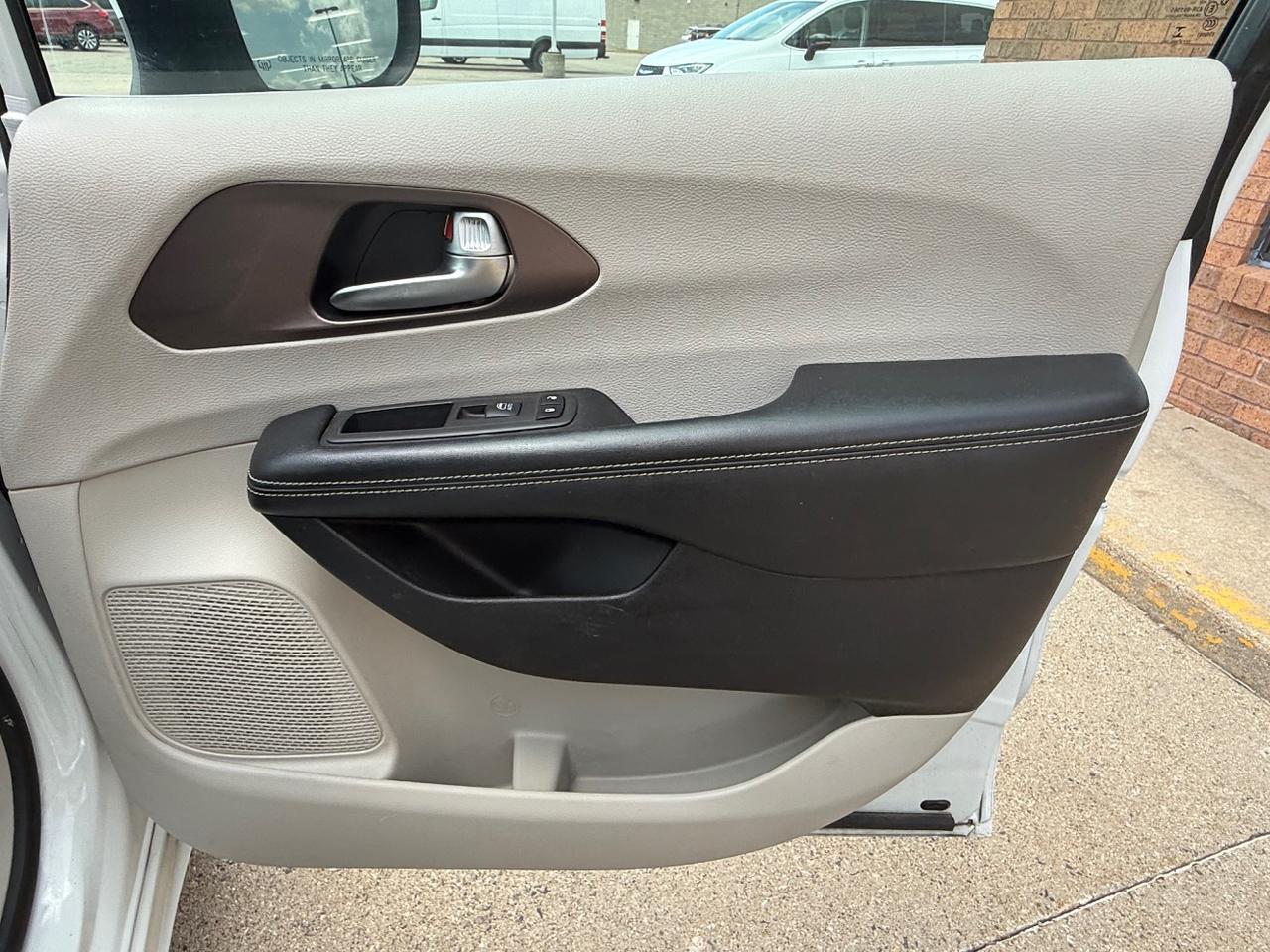 2021 Chrysler Voyager LX Middleville MI
