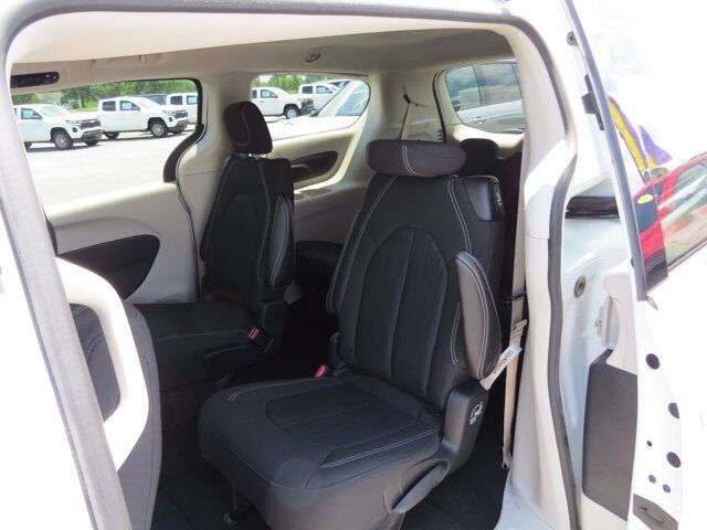 2021 Chrysler Voyager LX Wilson NC