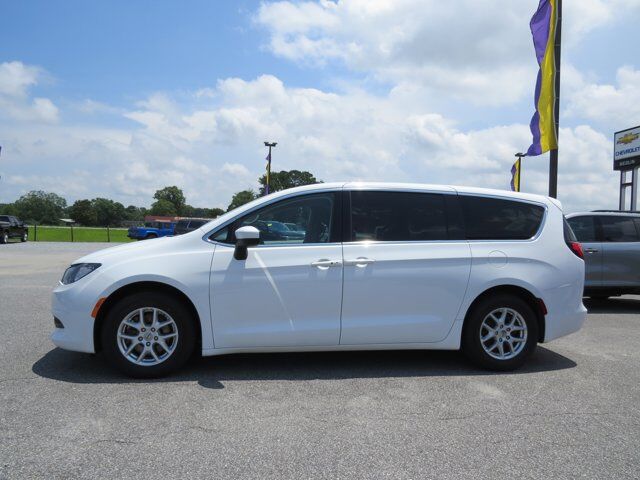 2021 Chrysler Voyager LX Wilson NC