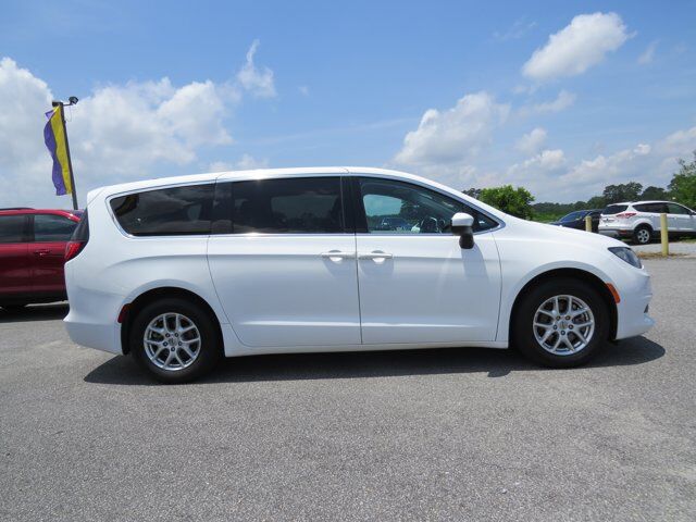 2021 Chrysler Voyager LX Wilson NC