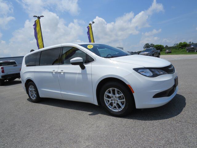 2021 Chrysler Voyager LX Wilson NC