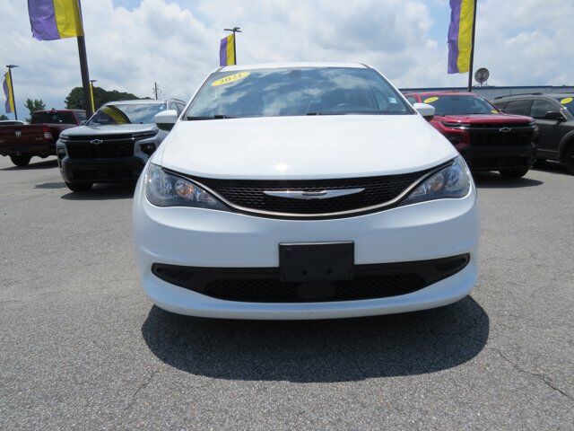 2021 Chrysler Voyager LX Wilson NC