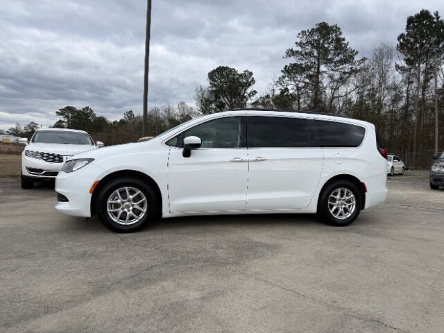 2021 Chrysler Voyager LXI