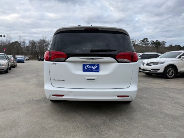 2021 Chrysler Voyager LXI