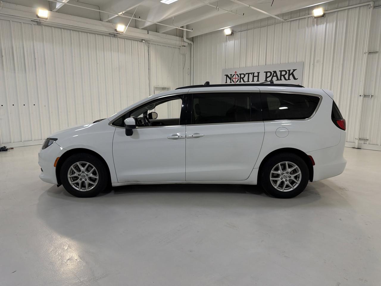 2021 Chrysler Voyager LXI