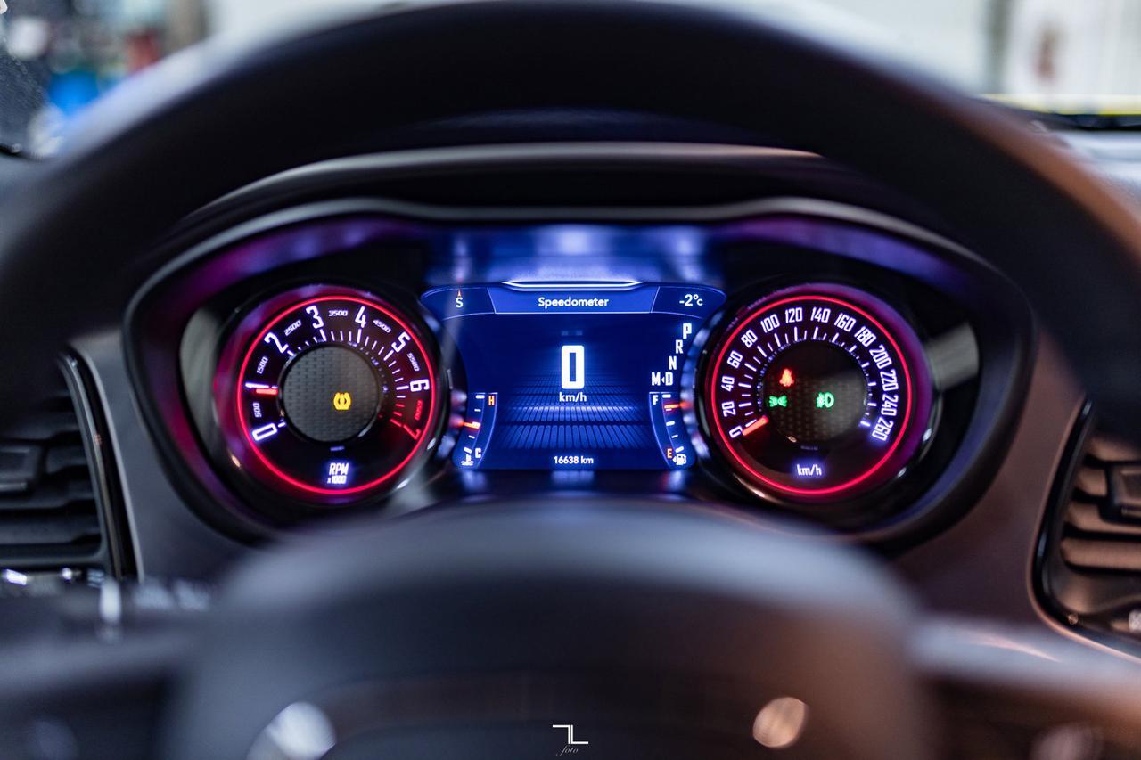 2021 Dodge Challenger AWD SXT  Bee Edition Nav BCam Red Deer AB