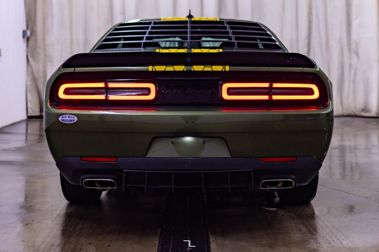 2021 Dodge Challenger AWD SXT  Bee Edition Nav BCam Red Deer AB