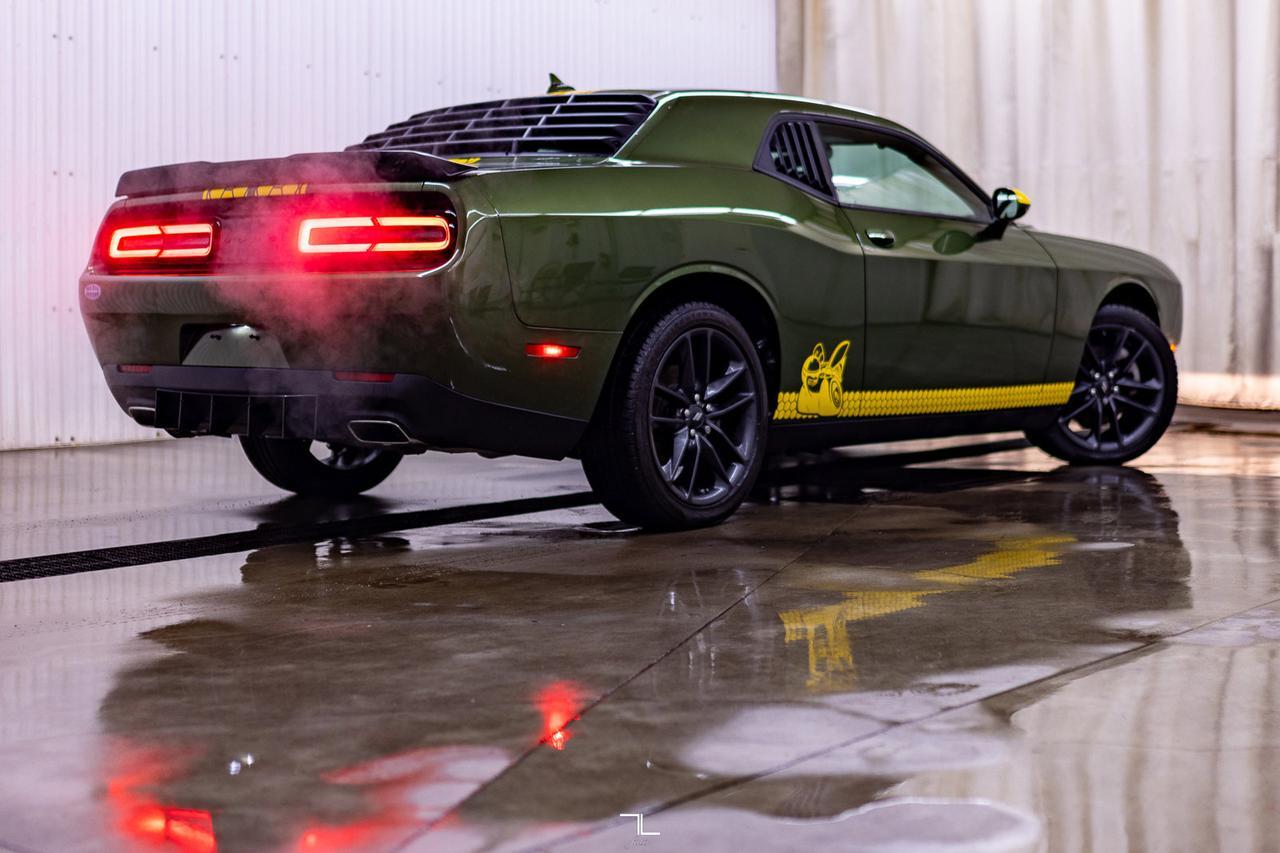 2021 Dodge Challenger AWD SXT  Bee Edition Nav BCam Red Deer AB