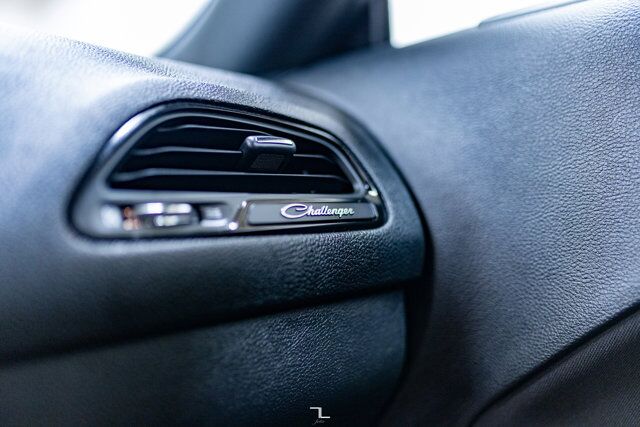 2021 Dodge Challenger AWD SXT  Bee Edition Nav BCam Red Deer AB