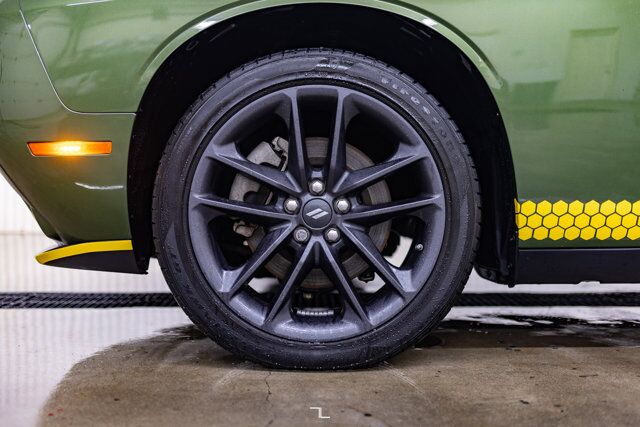 2021 Dodge Challenger AWD SXT  Bee Edition Nav BCam Red Deer AB