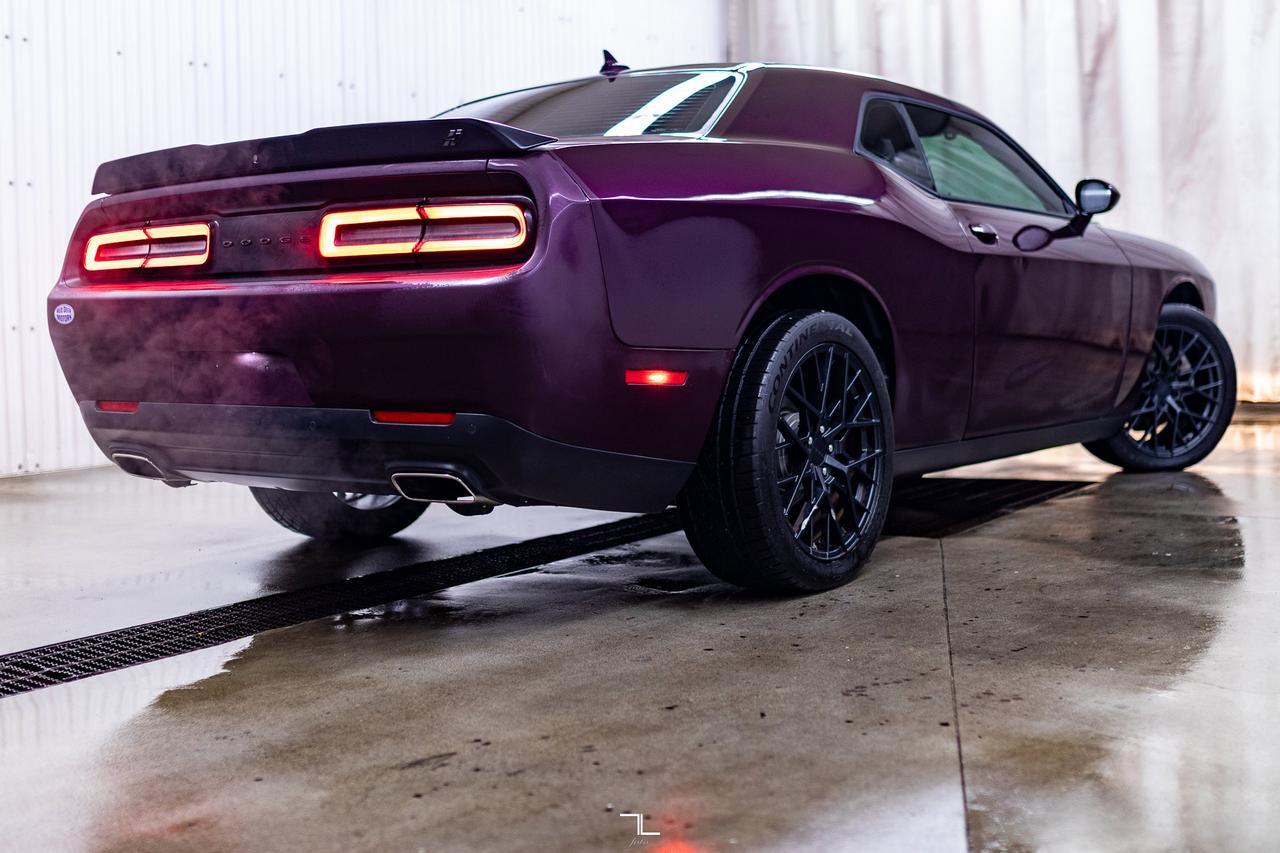 2021 Dodge Challenger AWD SXT Leather Roof Nav BCam Red Deer AB