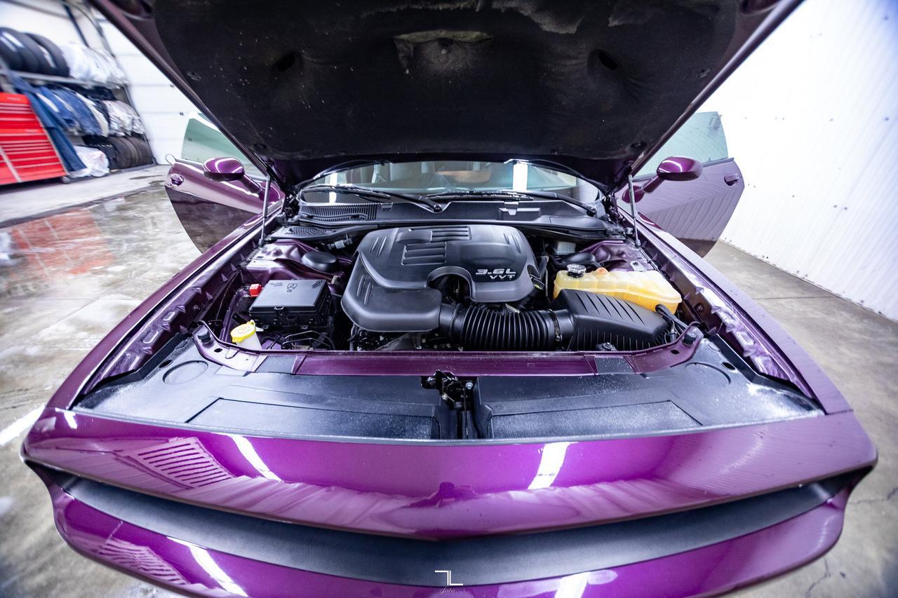 2021 Dodge Challenger AWD SXT Leather Roof Nav BCam Red Deer AB