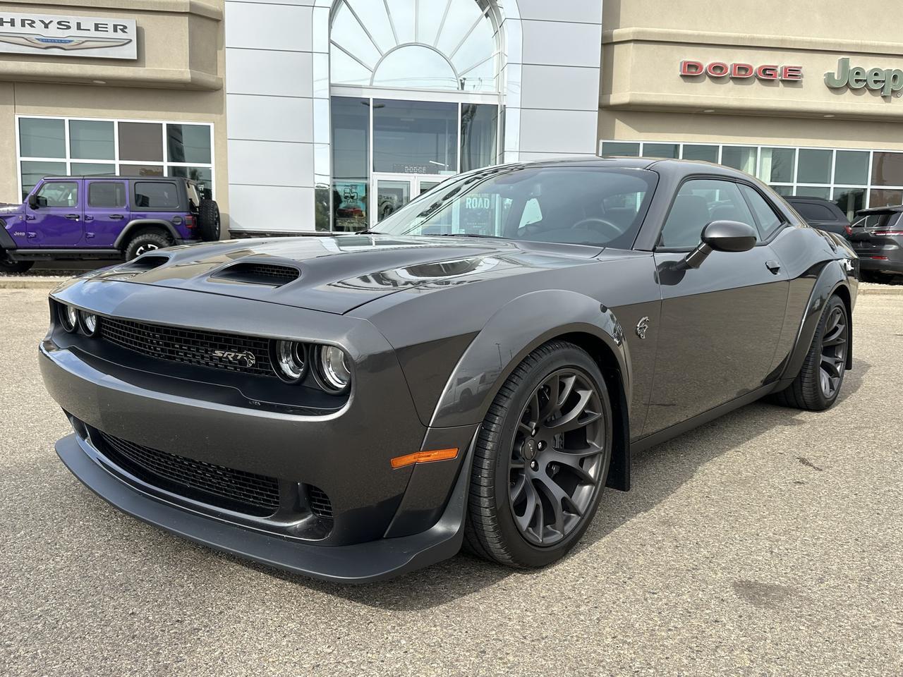 2021 Dodge Challenger SRT Hellcat Redeye Widebody RWD | Carbon & Suede Pkg | Sun Roof | Laguna Leather | Tech Package Redwater AB