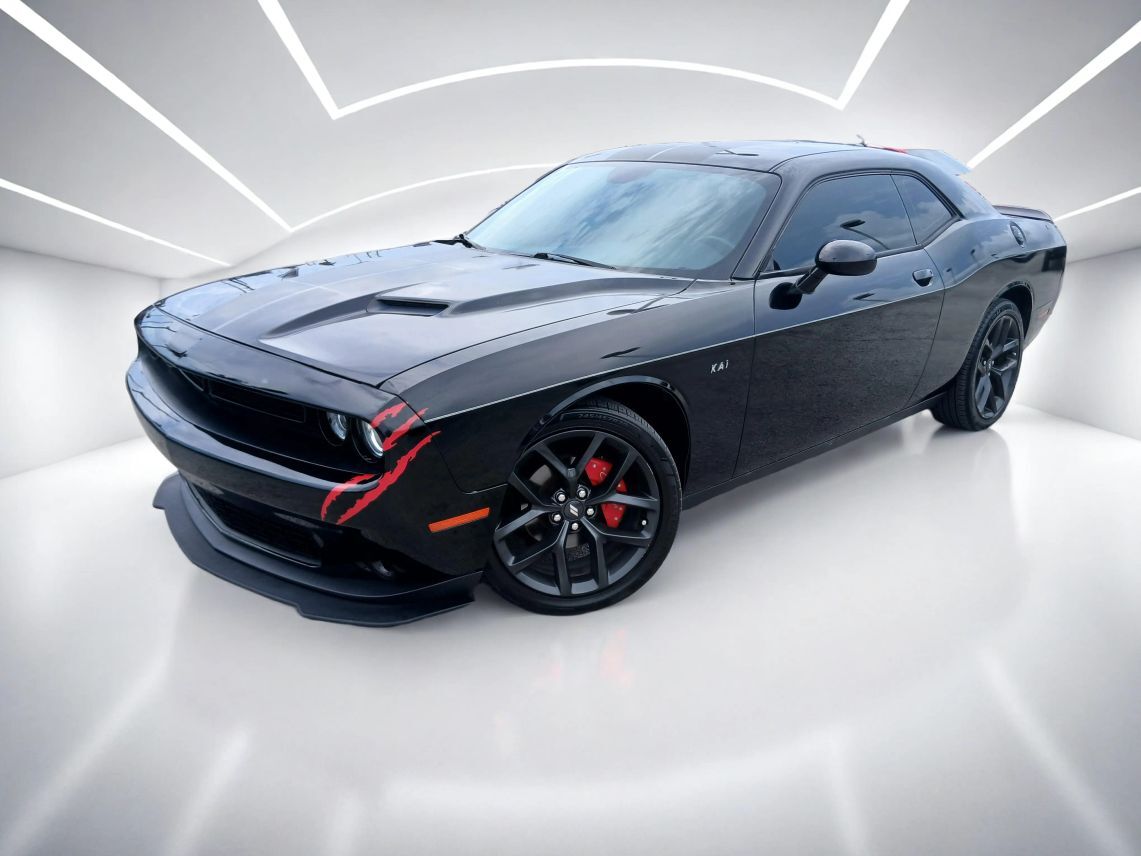 2021 Dodge Challenger SXT Coupe 2D