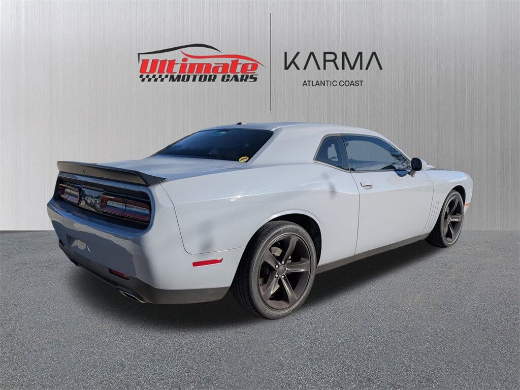 2021 Dodge Challenger SXT