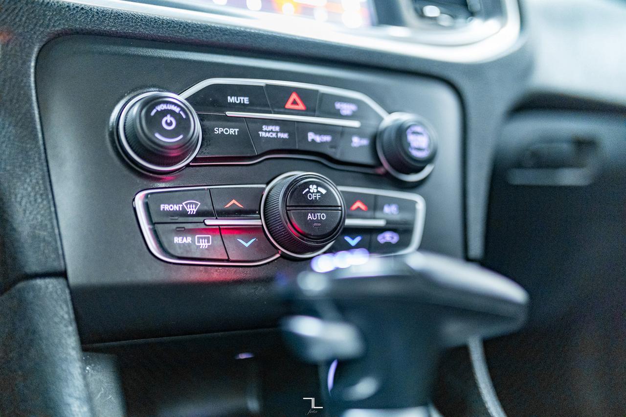 2021 Dodge Charger AWD SXT Nav BCam Red Deer AB