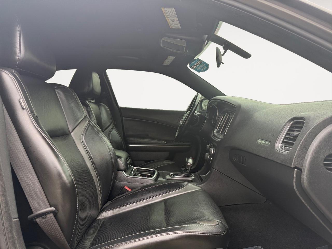 2021 Dodge Charger SXT, APPLE CARPLAY/ANDROID AUTO, BACKUP CAMERA, HEATED AND VENTILATED SEATS, HEATED STEERING WHEEL, HEATED REAR SEATS, SUNROOF, HEATED/POWER MIRRORS, REMOTE START, THIS IS A GREAT CAR FOR A GREAT PRICE! Norfolk VA