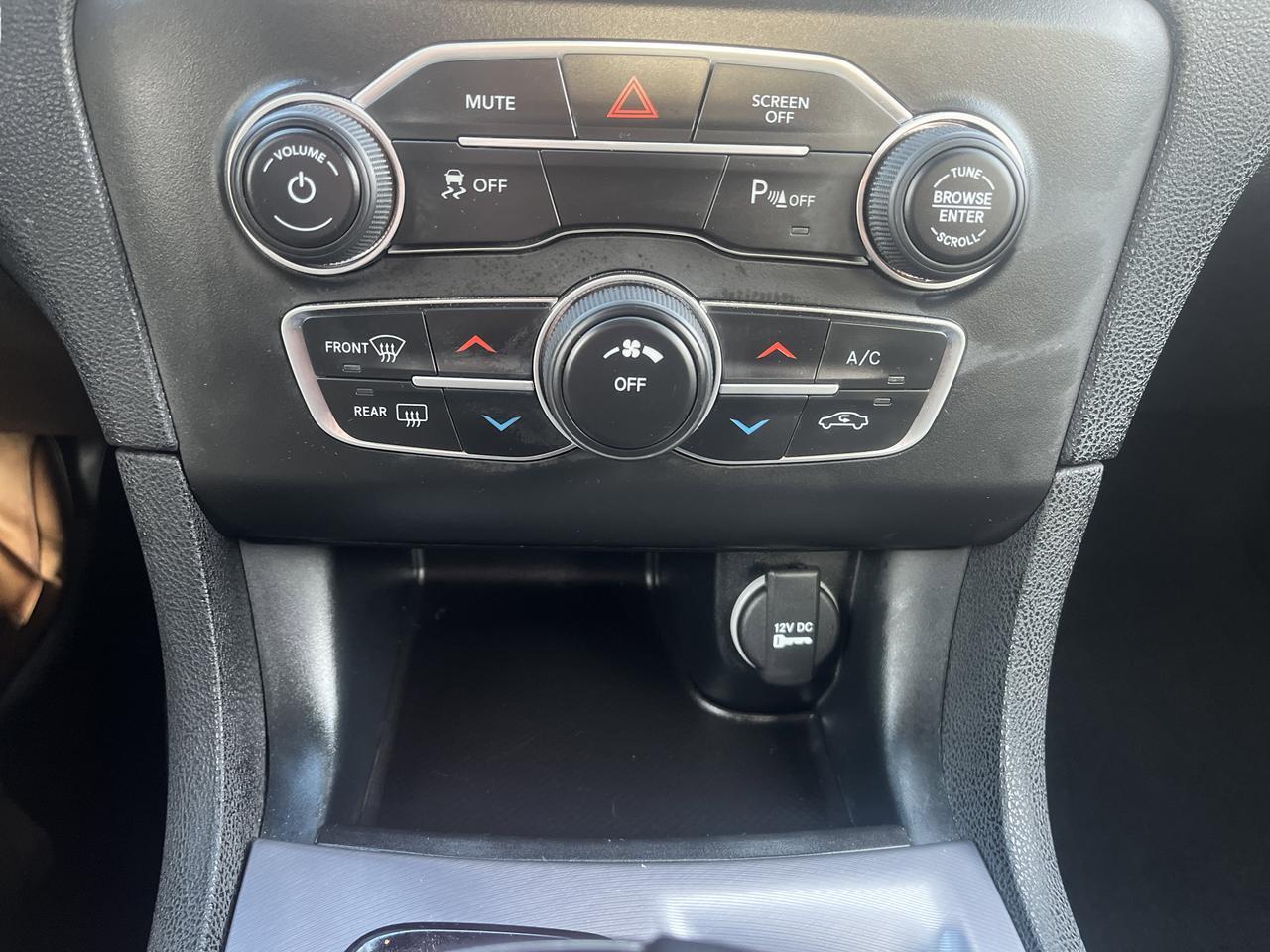 2021 Dodge Charger SXT BlacktopPkg w/20s 8-WayPowerDriverSeat RemoteStart RearCamera Saukville WI