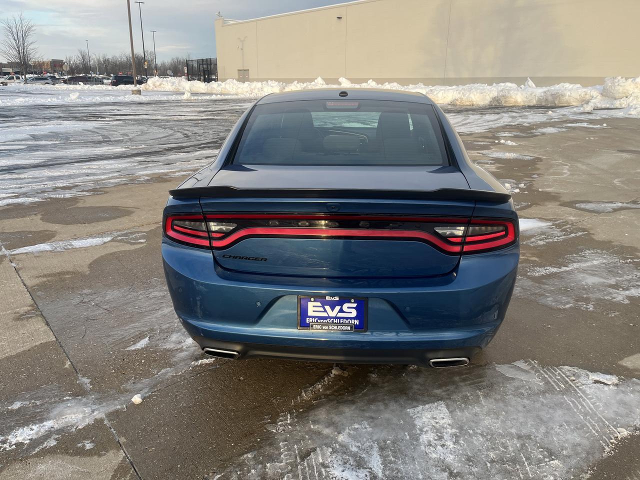 2021 Dodge Charger SXT BlacktopPkg w/20s 8-WayPowerDriverSeat RemoteStart RearCamera Saukville WI
