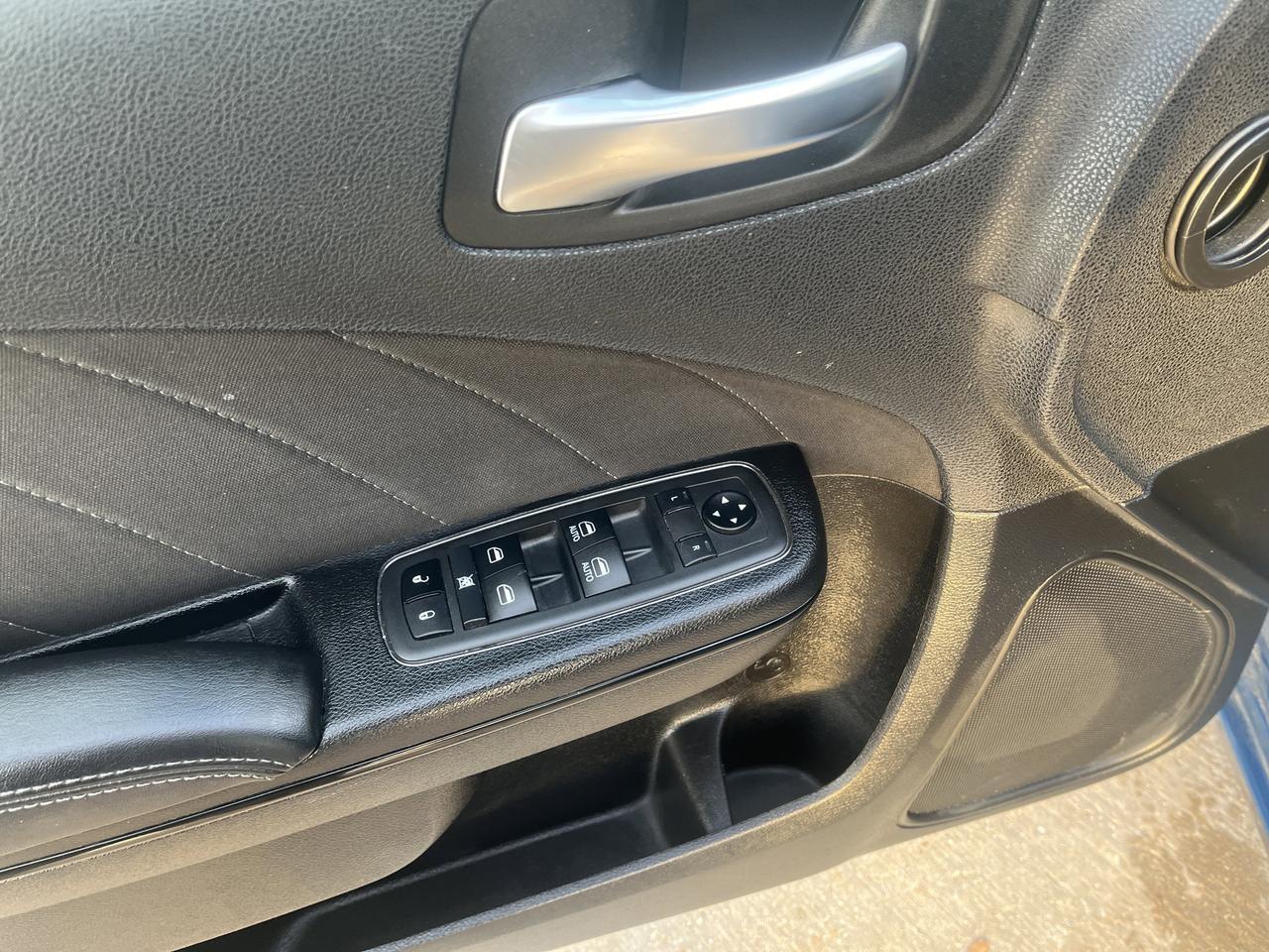 2021 Dodge Charger SXT BlacktopPkg w/20s 8-WayPowerDriverSeat RemoteStart RearCamera Saukville WI