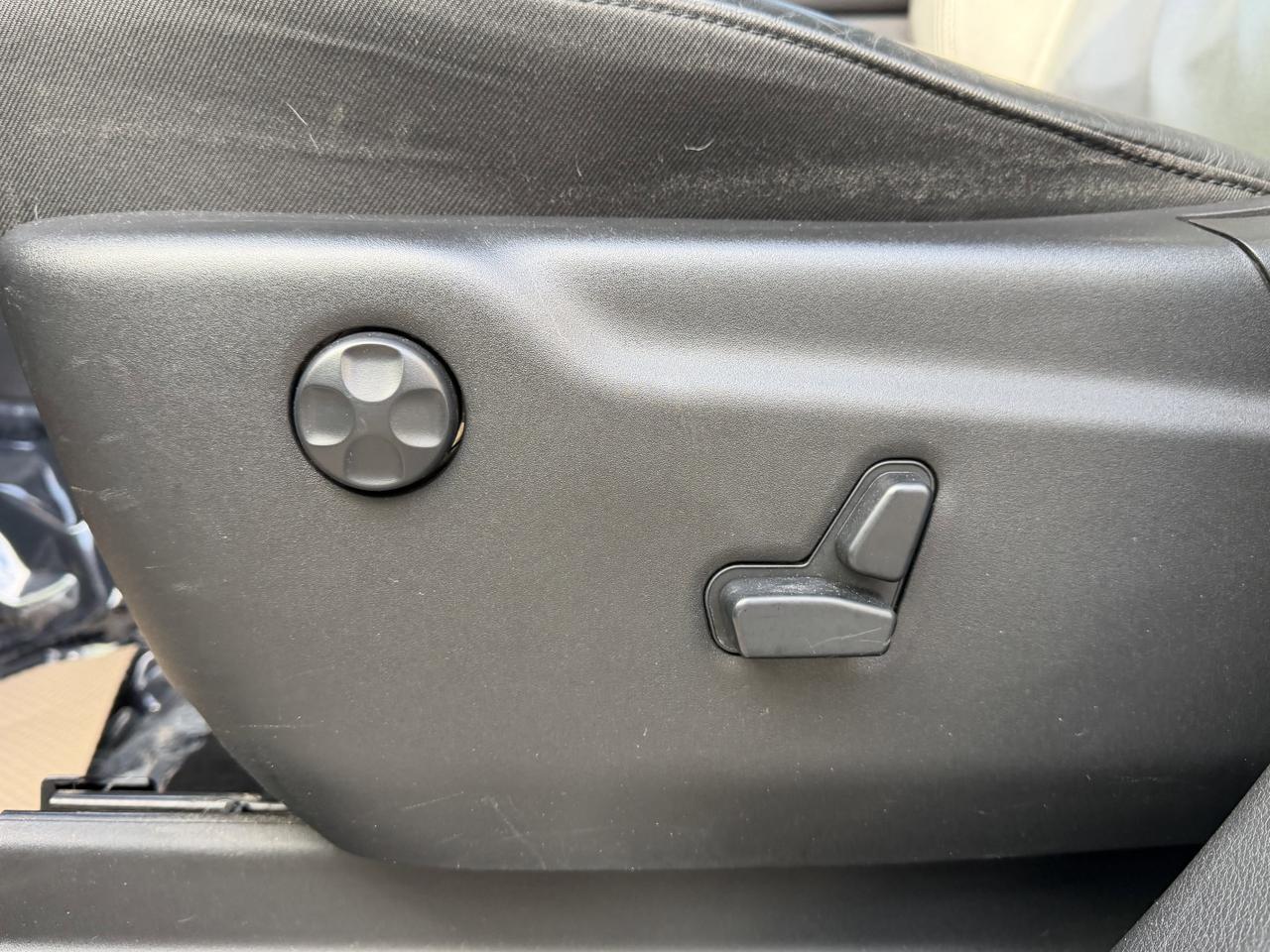 2021 Dodge Durango GT Blacktop AWD | 20IN Black Wheels | Leather | 6 Passenger | NAV | Alpine Audio | Heated Seats Redwater AB