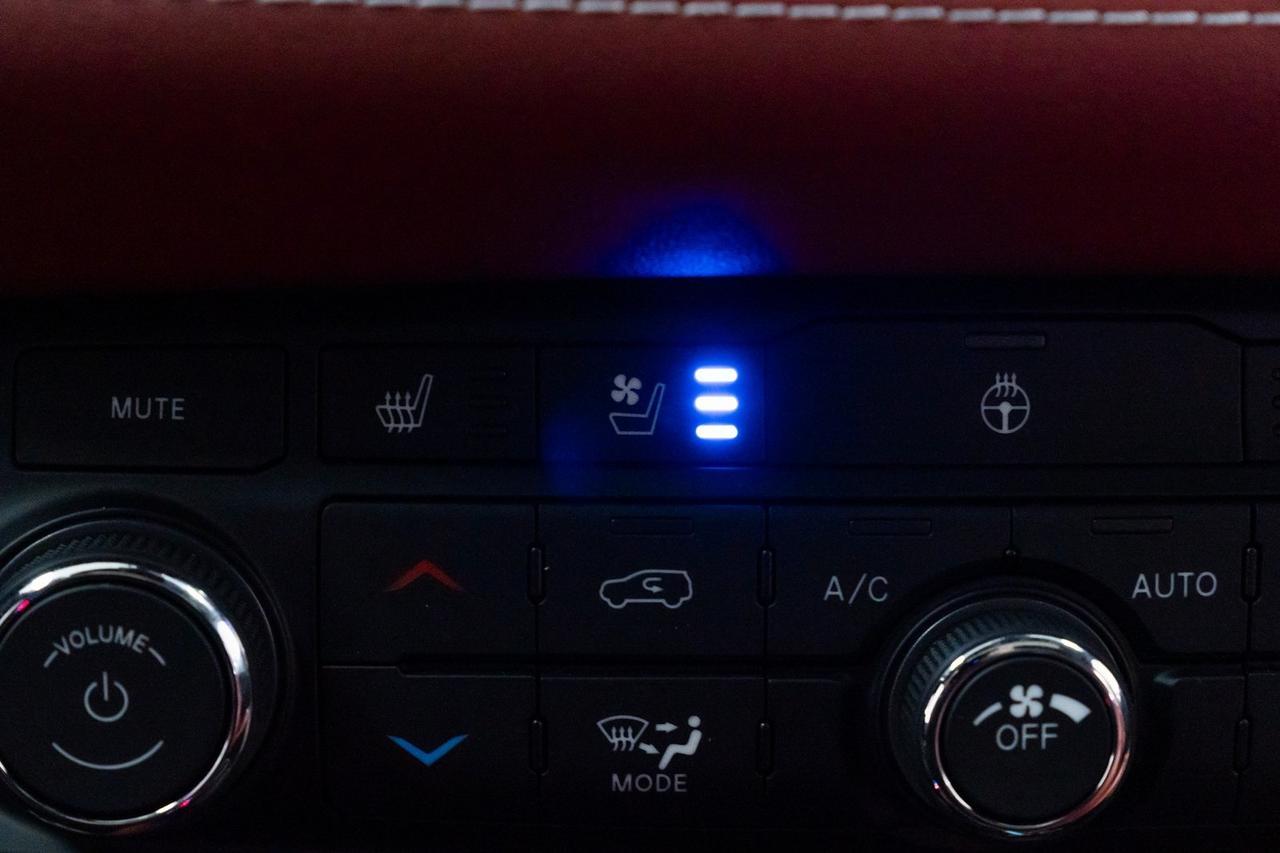 2021 Dodge Durango SRT Hellcat 6 Passenger Harman/ Kardon Audio Rear Entertainmen Portland OR