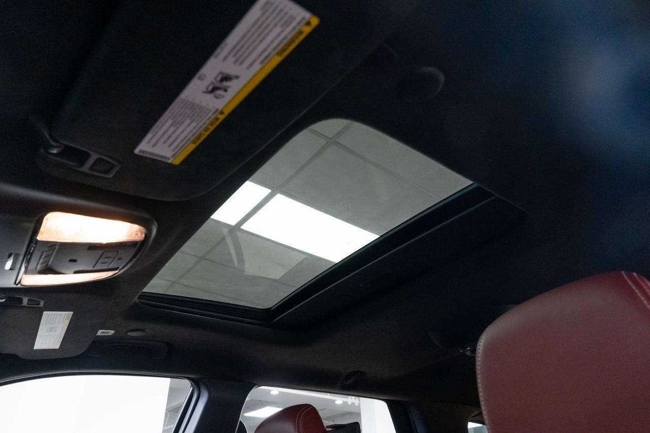 2021 Dodge Durango SRT Hellcat 6 Passenger Harman/ Kardon Audio Rear Entertainmen Portland OR