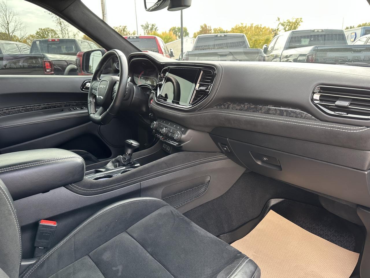 2021 Dodge Durango SRT Hellcat AWD | Supercharged HEMI V8 710HP | Brembo Brakes | NAV | Heated Vented Leather Redwater AB