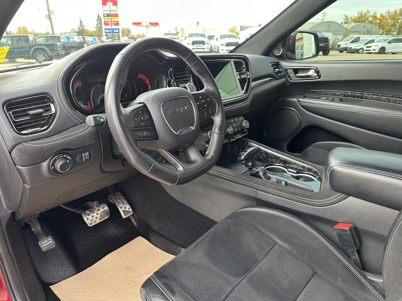 2021 Dodge Durango SRT Hellcat AWD | Supercharged HEMI V8 710HP | Brembo Brakes | NAV | Heated Vented Leather Redwater AB