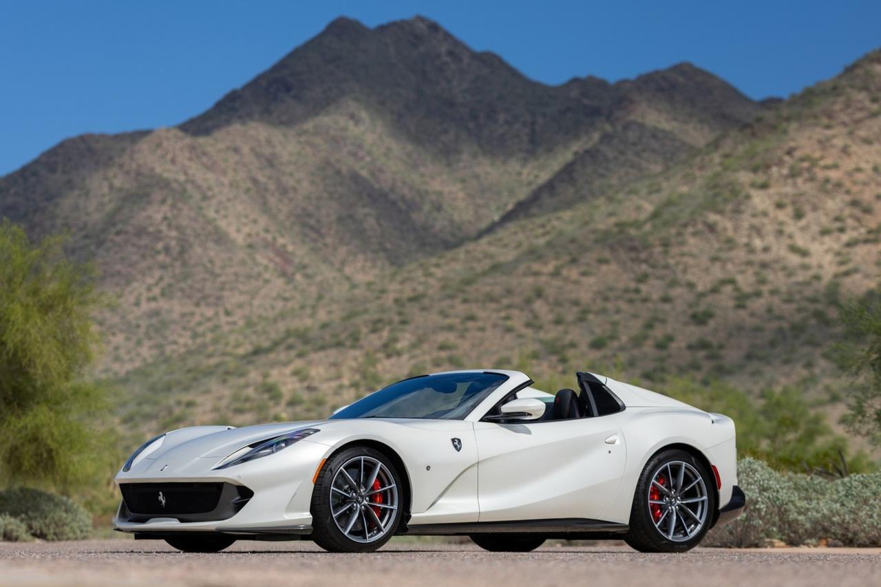 2021 Ferrari 812 GTS Bianco Italia