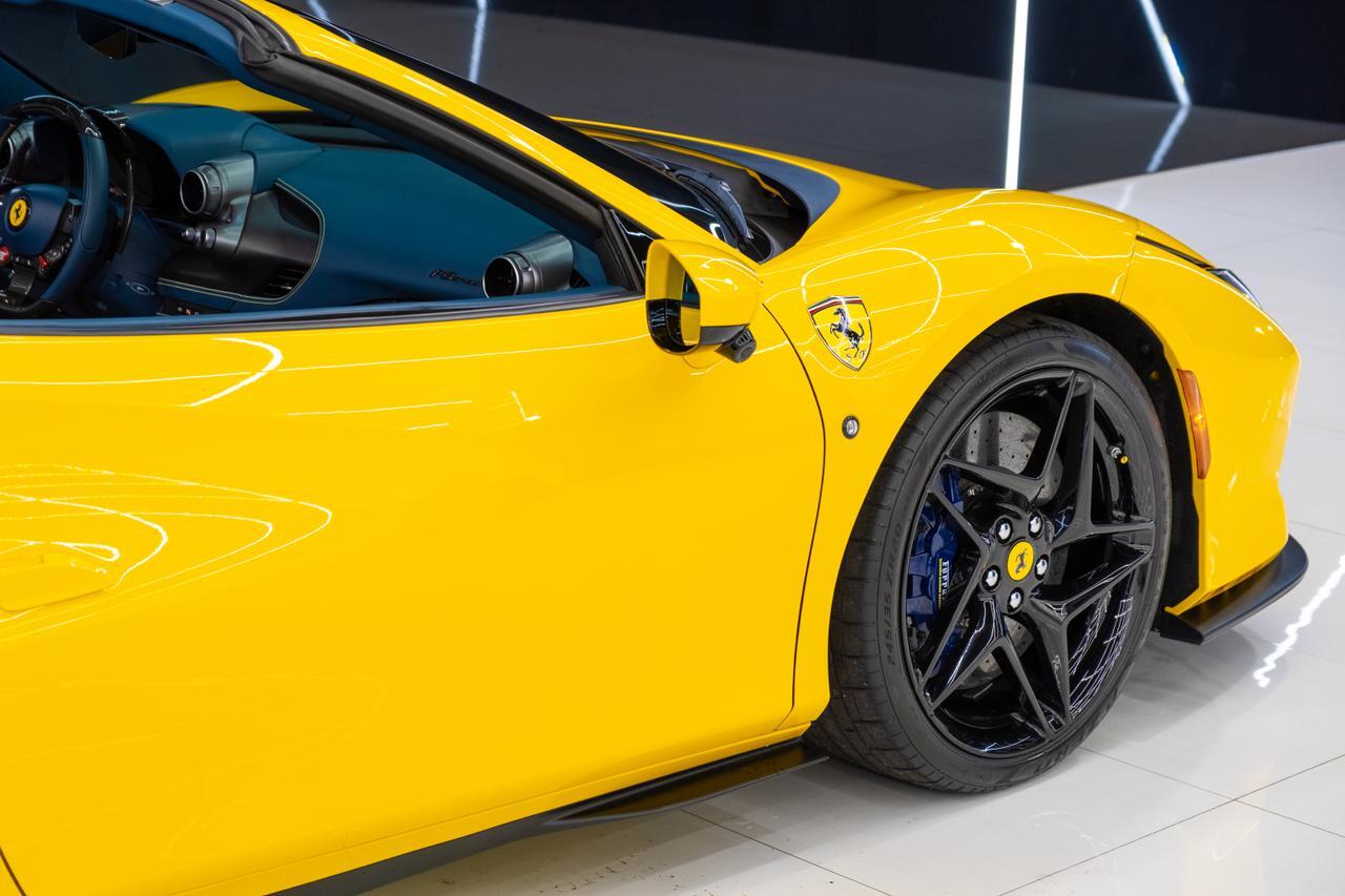 2021 Ferrari F8 Spider Miami FL