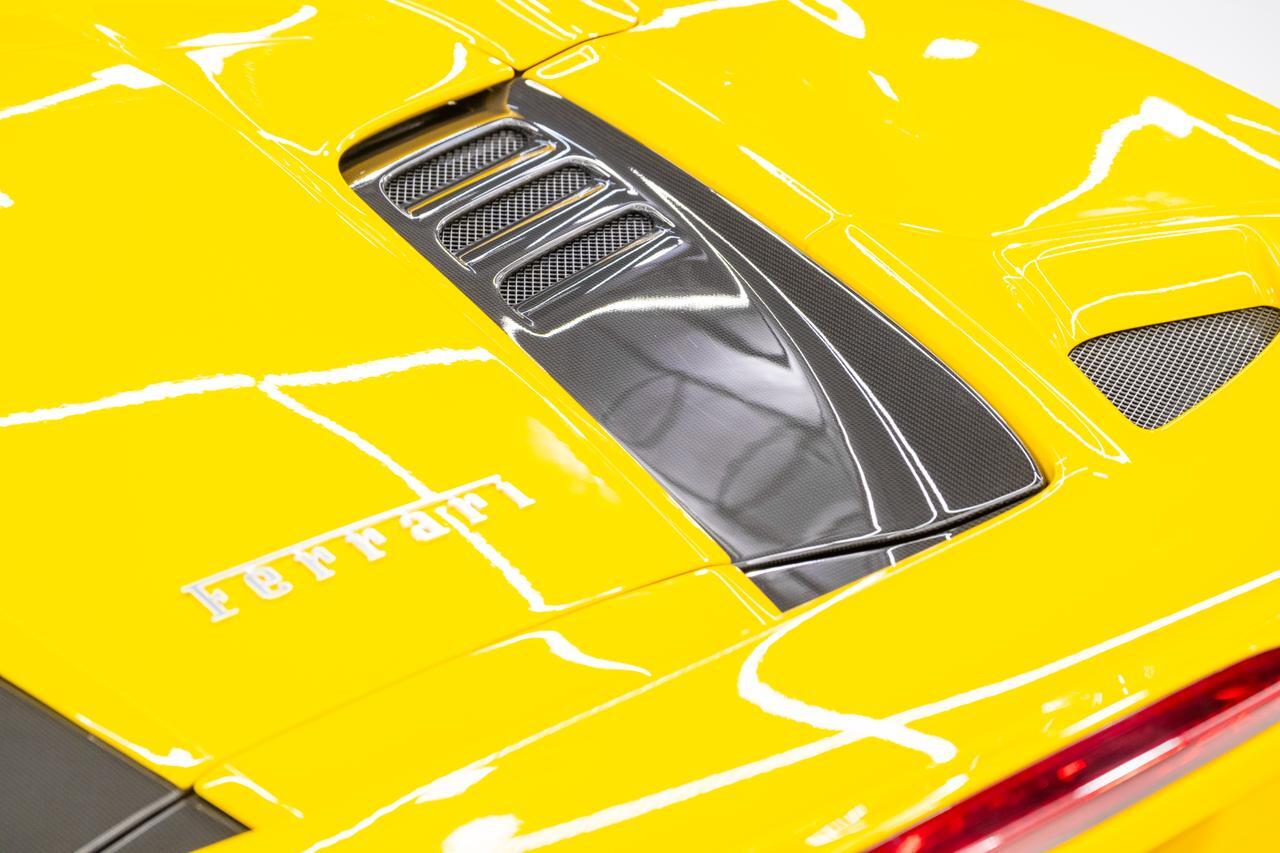 2021 Ferrari F8 Spider Miami FL