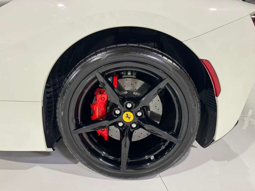 2021 Ferrari F8 Spider Bianco Avus paint, Rosso Ferrari interior, passenger display, adaptive frontlight system AND MORE!!! Fort Lauderdale FL