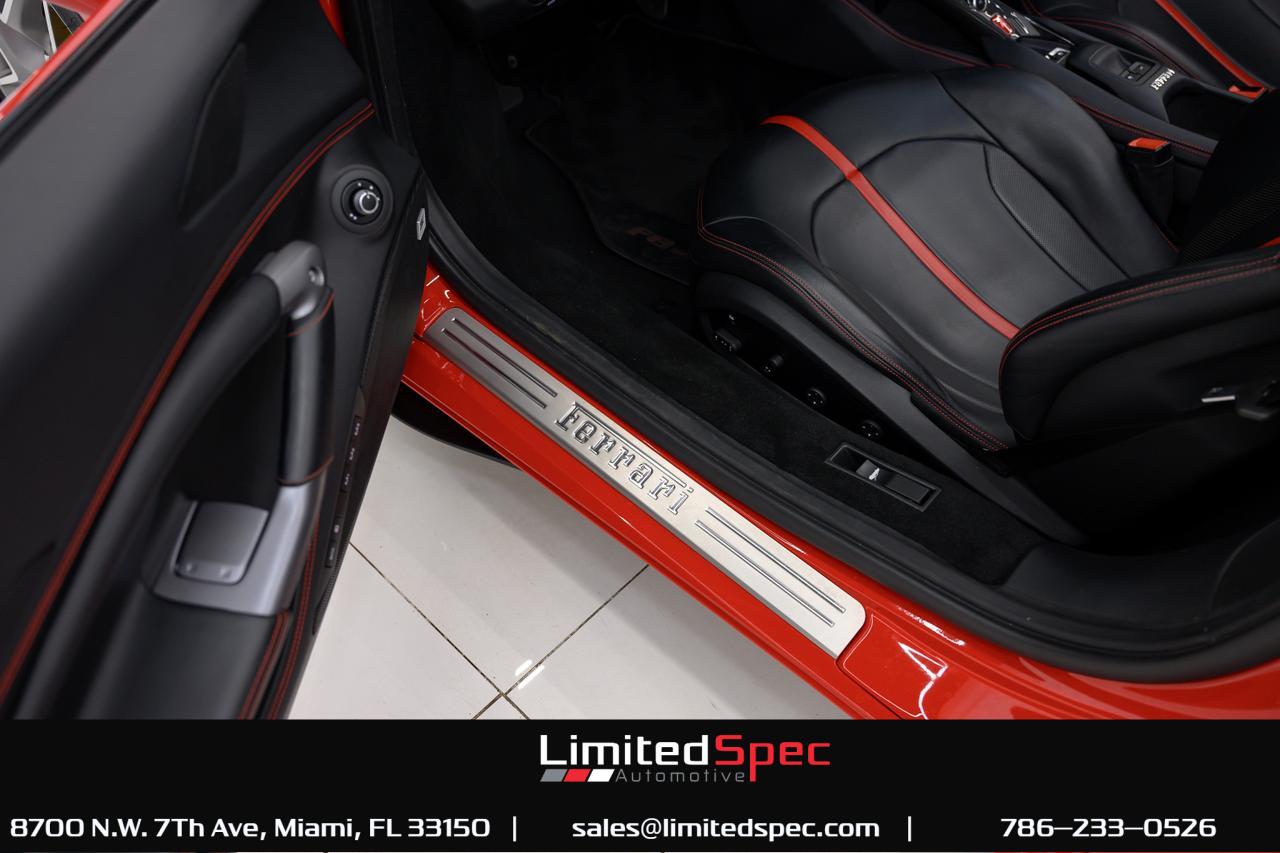 2021 Ferrari F8 Spider Convertible 2D Miami FL