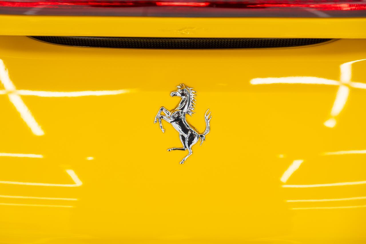 2021 Ferrari F8 Spider Miami FL