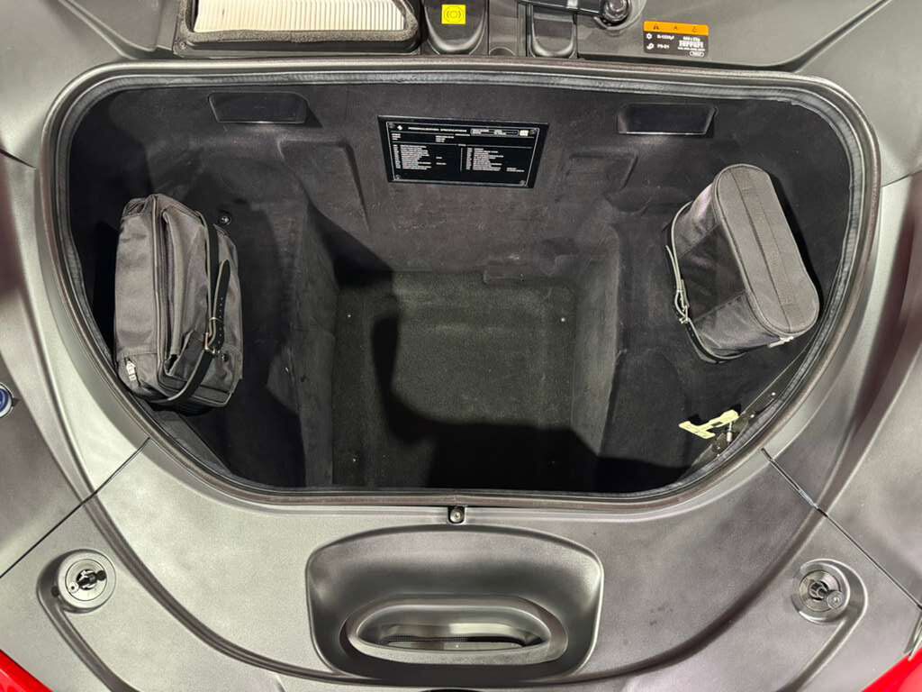 2021 Ferrari F8 Tributo Rosso Corsa paint,Daytona style seats,front lifter,JBL audio,carbon galore AND MUCH MORE!! Fort Lauderdale FL