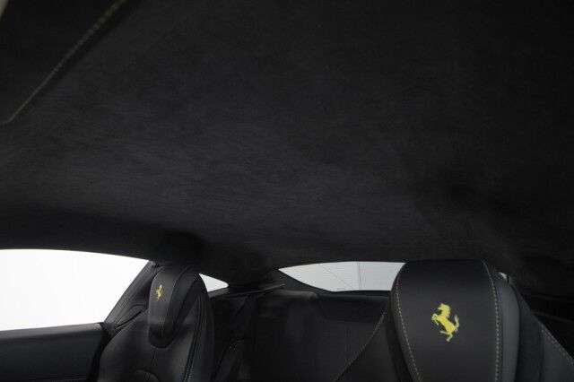 2021 Ferrari Roma *ONLY 3100 MILES* *PASSENGER DISPLAY* *EXTENDED WARRANTY* San Diego CA