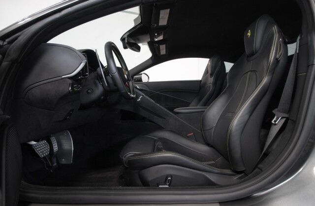 2021 Ferrari Roma *ONLY 3100 MILES* *PASSENGER DISPLAY* *EXTENDED WARRANTY* San Diego CA