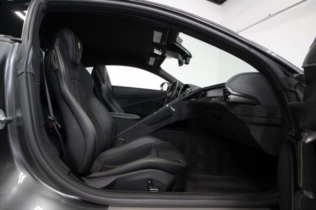 2021 Ferrari Roma *ONLY 3100 MILES* *PASSENGER DISPLAY* *EXTENDED WARRANTY* San Diego CA