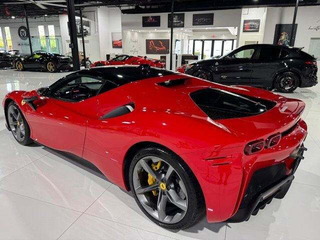 2021 Ferrari SF90 Stradale Rosso Corsa paint, suspension lifter, titanium exhaust pipes, Daytona seats, front camera & MORE!!! Fort Lauderdale FL