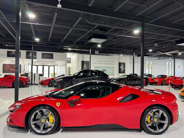 2021 Ferrari SF90 Stradale Rosso Corsa paint, suspension lifter, titanium exhaust pipes, Daytona seats, front camera & MORE!!! Fort Lauderdale FL