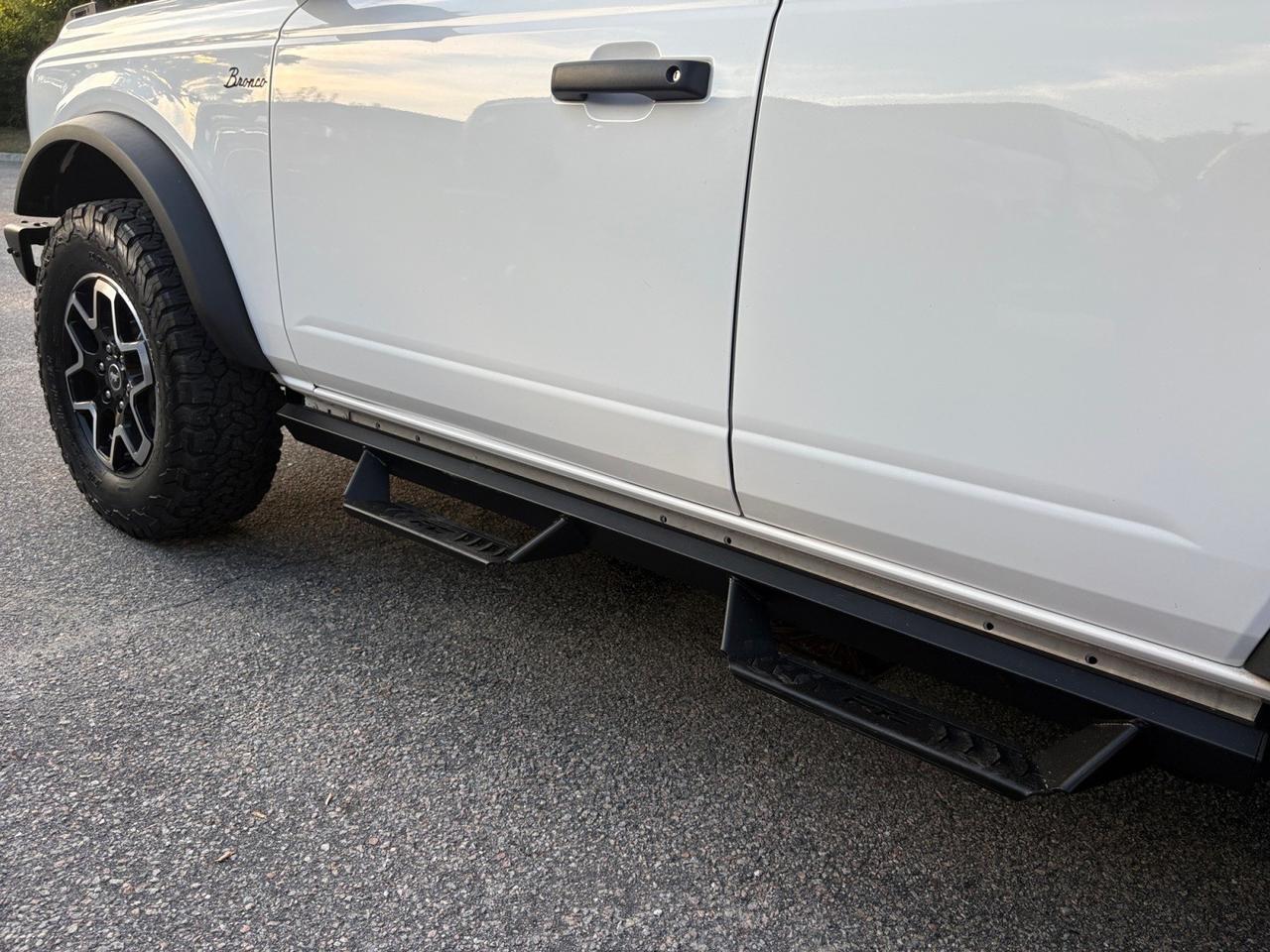 2021 Ford Bronco Big Bend, BLACK TUBULAR SIDE STEPS, SOFT TOP, AUTO START/STOP, BRUSH GUARD, PUSH BUTTON START, APPLE CARPLAY/ANDROID AUTO, PRE COLLISION ASSIST, FENDER TIE DOWN HOOKS, CLEAN CARFAX, LOW MILES, RIDE ON THE HIGH ROAD! Virginia Beach VA