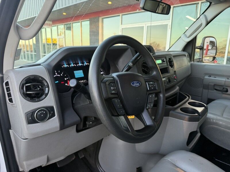 2021 Ford E-350 Box Truck 7.3L V8 w/ Lift Gate 64k mi's Collinsville OK