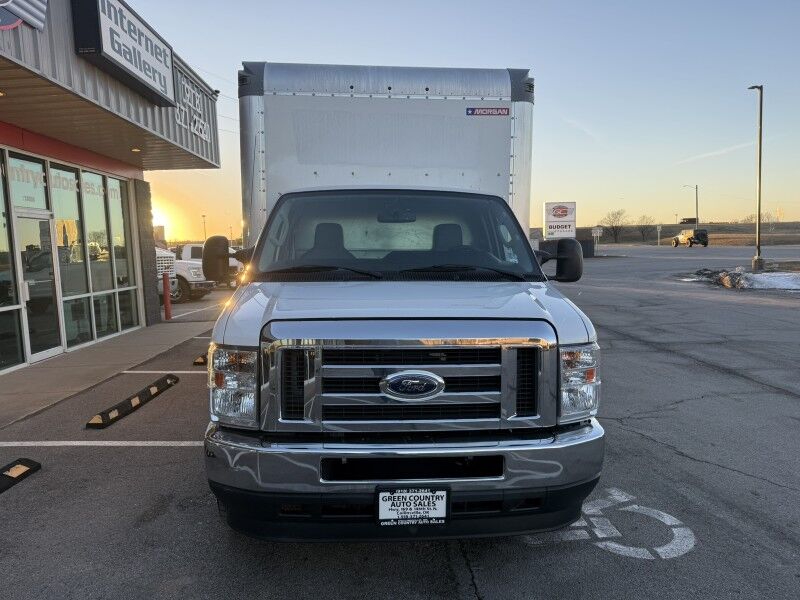 2021 Ford E-350 Box Truck 7.3L V8 w/ Lift Gate 64k mi's Collinsville OK