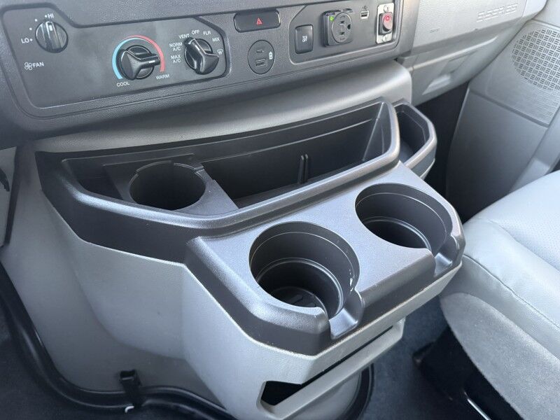 2021 Ford E-350 Box Truck 7.3L V8 w/ Lift Gate 64k mi's Collinsville OK