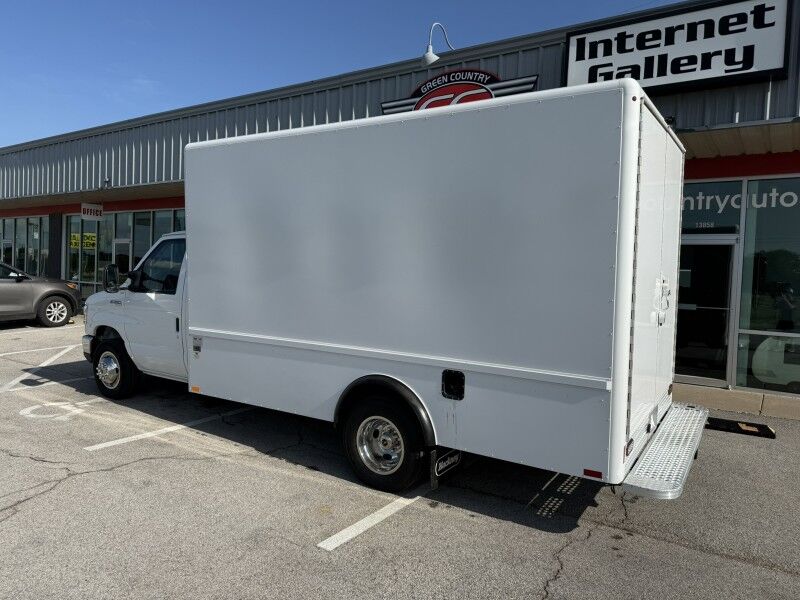 2021 Ford E-350 Box Van 43k mi's Collinsville OK